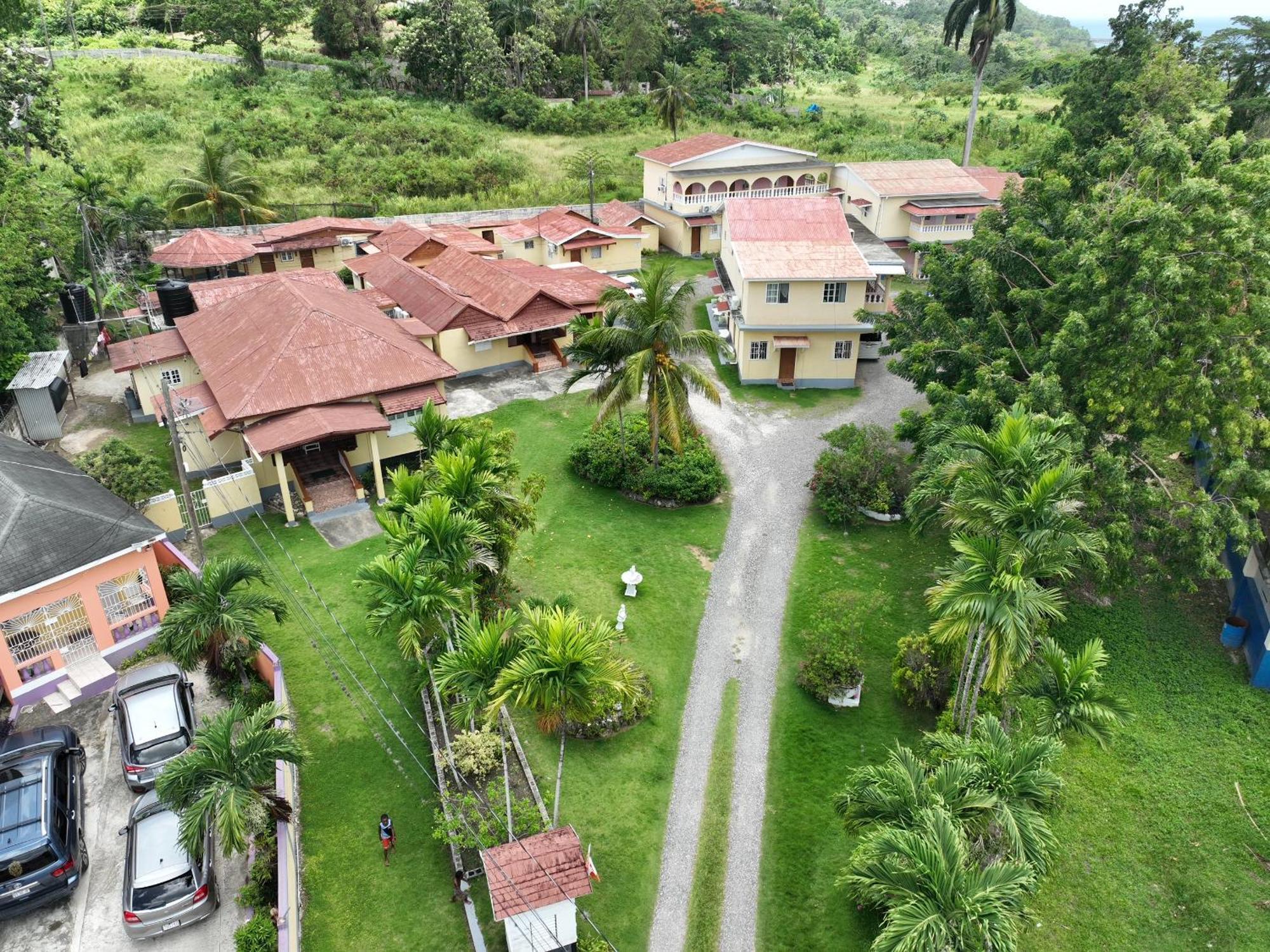 Little Shaw Park Guest House Ocho Rios Dış mekan fotoğraf